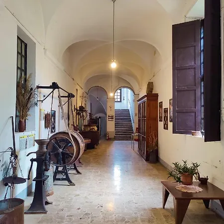 Del Santuario 旅馆